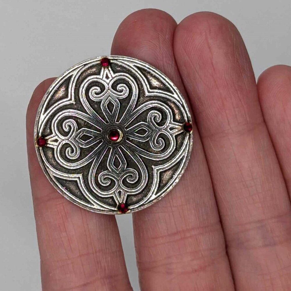 Beautiful & Adjustable Silver Shield Ring with Tiny Red Stones - Picture 5 of 7